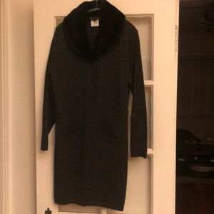 Women’s size large, Helen Harper, sweater, jacket with faux fur collar￼